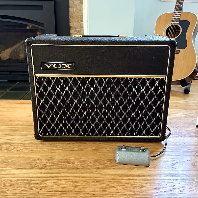 Vox V-3 Cambridge Reverb 17-Watt 1x10