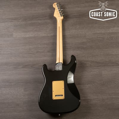 2005 Fender American Deluxe HSS Stratocaster Montego Black Metallic image 3