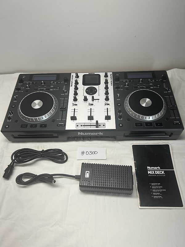 DJ機材 Numark Mixdeck Express Buy Numark Mixdeck Express DJ Controller | Sam Ash Music