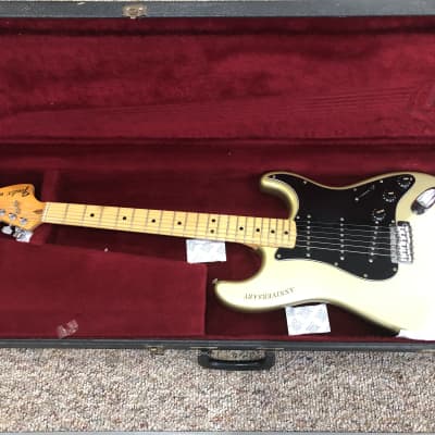 Fender 25th Anniversary Stratocaster 1979 Gold w/case for sale