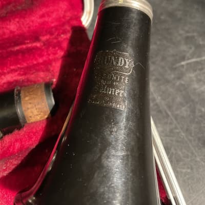 Bundy Clarinet 1940s - black image 4