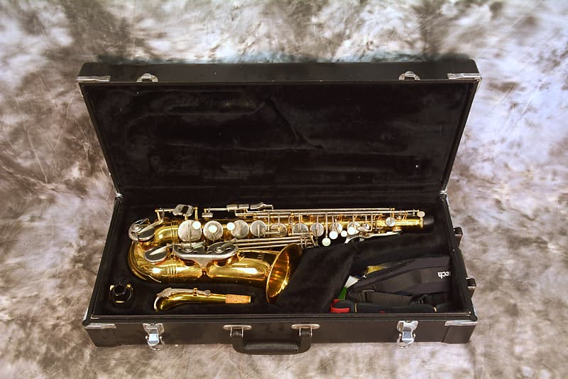 JUPITER JAS-669-667　アルトサックス　ハードケース付 Jupiter Alto Saxophone - JAS 669-667 | Key of Eb - Gold