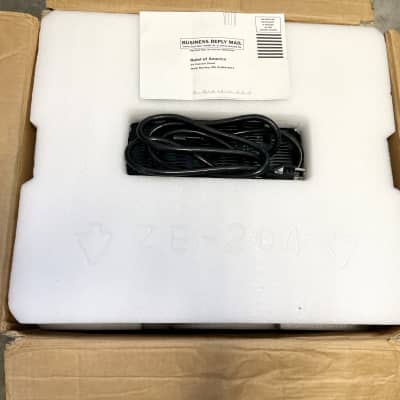 ROTEL RB-1050 2-Channel Power Amplifier w/ Original Box & Product Registration Paperwork image 9