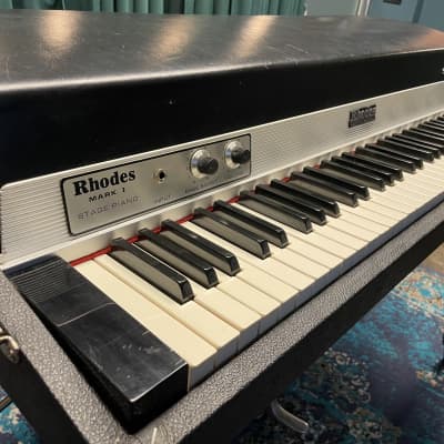 See Video! Vintage 1977 Rhodes Mark I Stage 73-Key Electric Piano w/ Legs, Crossbars, Sustain, Rod & Lid image 5