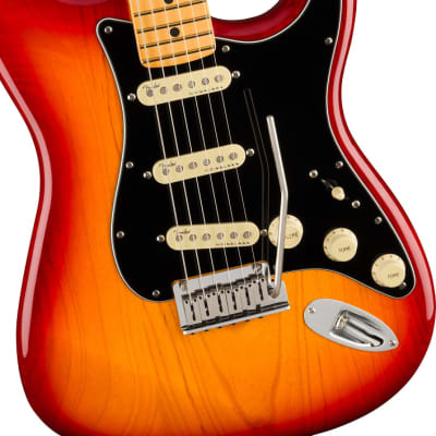 Fender Ultra Luxe Stratocaster. Maple Fingerboard, Plasma Red Burst image 4