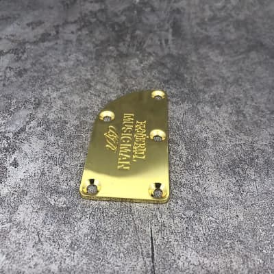 Ernie Ball Music Man 5 Holes Neck Plate in Gold image 2