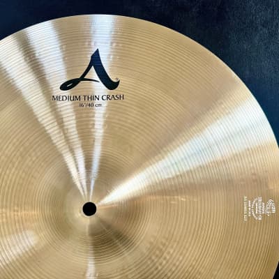 ブランドのギフト Thin Medium Zildjian A Crash NAZL16C… 16 打楽器