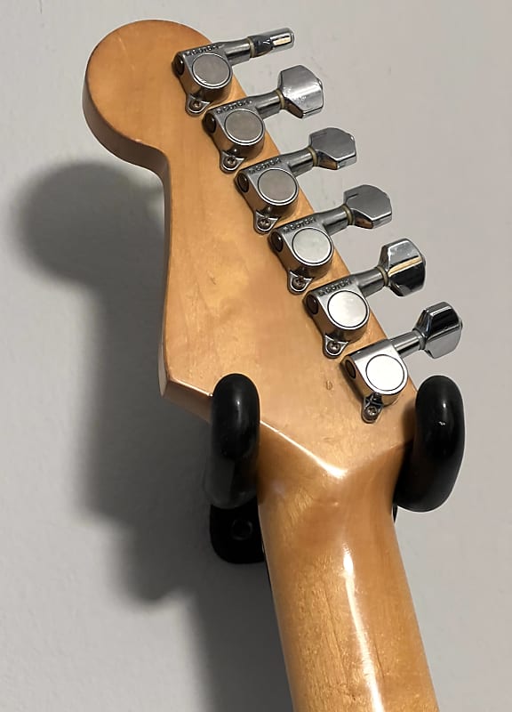 Gorgeous 80's Fender ST-362V Strat vintage MIJ FugiGen Lake
