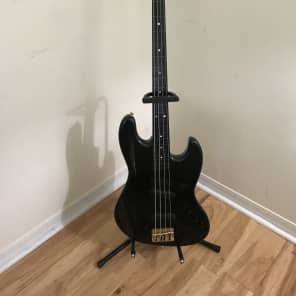 Moon Moon JJ-4 Fretless Jazz bass Maple top, Bartolini