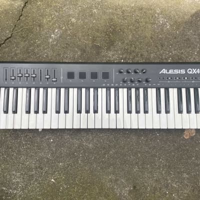 Alesis QX49 2000s