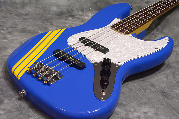 【新作入荷!!】 Squier Reverb | Blue Sky Bass Jazz Tomomi ベース