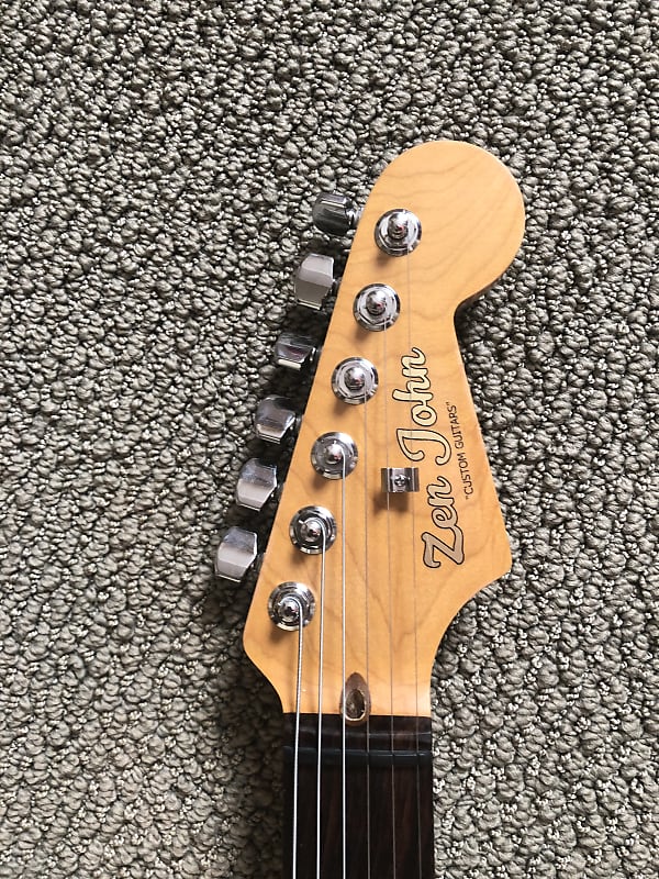 【調整済み】Prologue Custom made ストラト 今季一番 調整済み】Prologue Custom made ストラト ギター - ギター