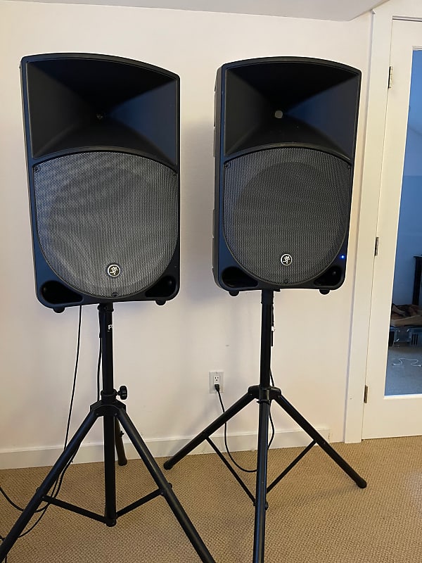 Pair of Mackie Thump TH-15A powered speakers with stands Reverb