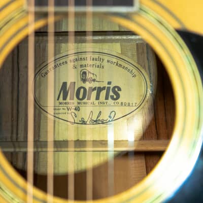 Morris W-40 Acoustic Guitar with Case - Made In Japan - Natural 