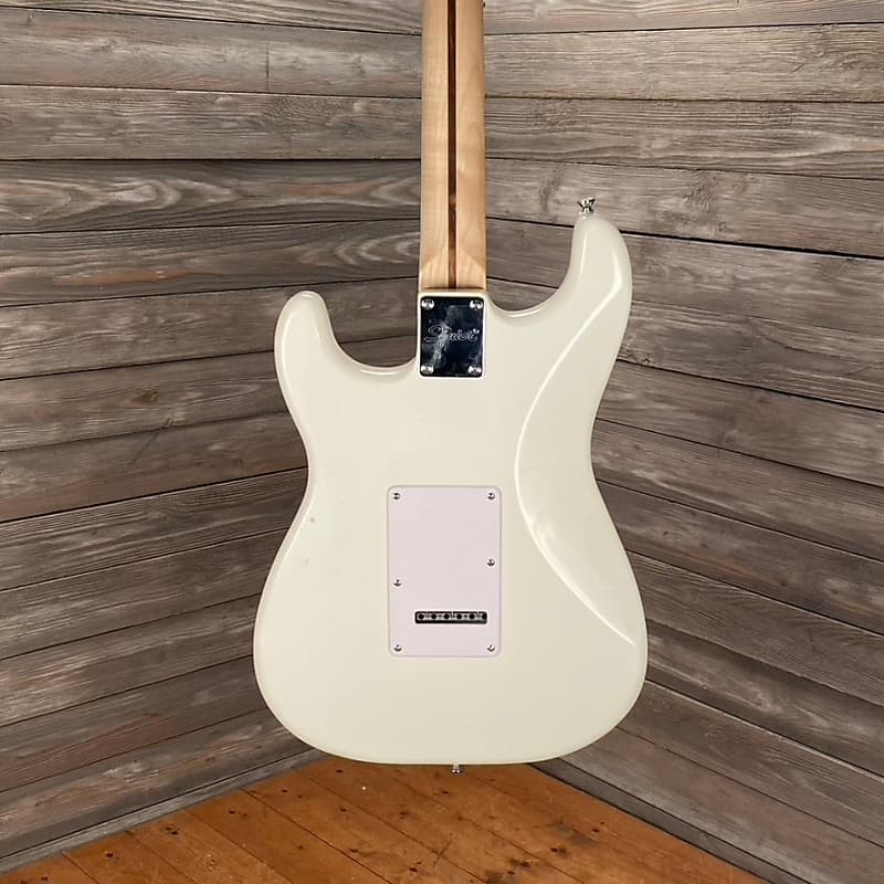 Squier by Fender Bullet Stratocaster Guitar in Olympic White Squier by Fender Bullet Stratocaster Guitar in Olympic White