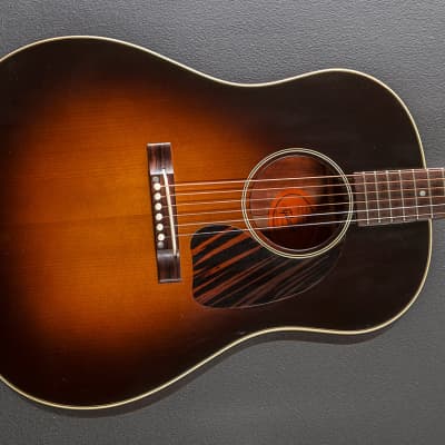 Gibson Limited Edition 1942 Banner J-45 '13 image 1