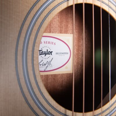 Taylor 112ce-S Acoustic-Electric Guitar in Natural 2210203379