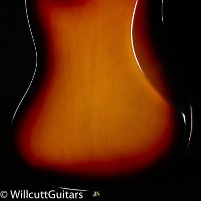 Fender American Vintage II 1966 Jazzmaster Rosewood Fingerboard 3-Color Sunburst (277) image 2