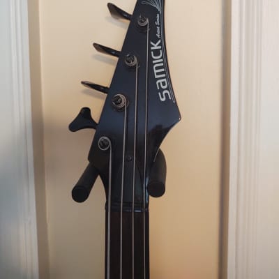 Samick Artist Series Fretless 4 string Bass Guitar, Black, Excellent Condition! image 4