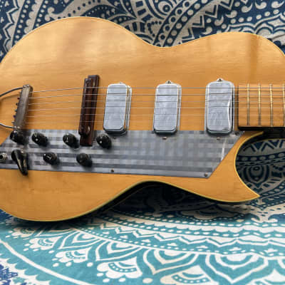 Kay value leader 2 pickup sunburst | Reverb