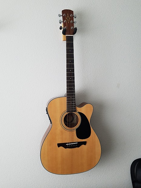 Alvarez RF20C Cutaway Acoustic Electric Guitar w Hardshell Case