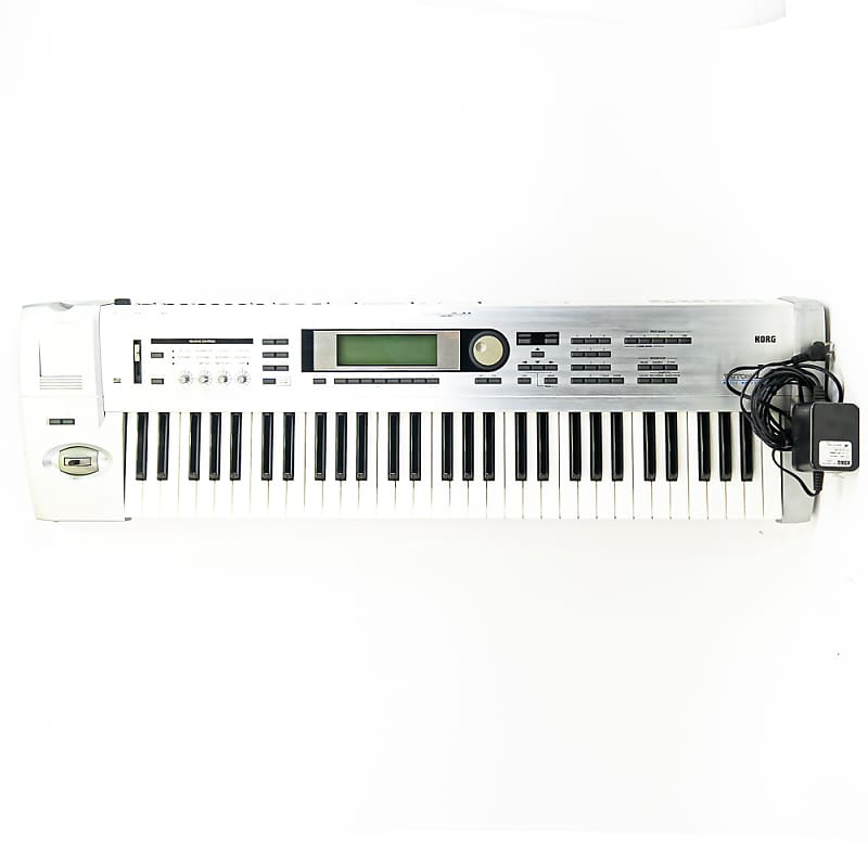 Korg Triton Le 61-Key Workstation Synthesizer with Power