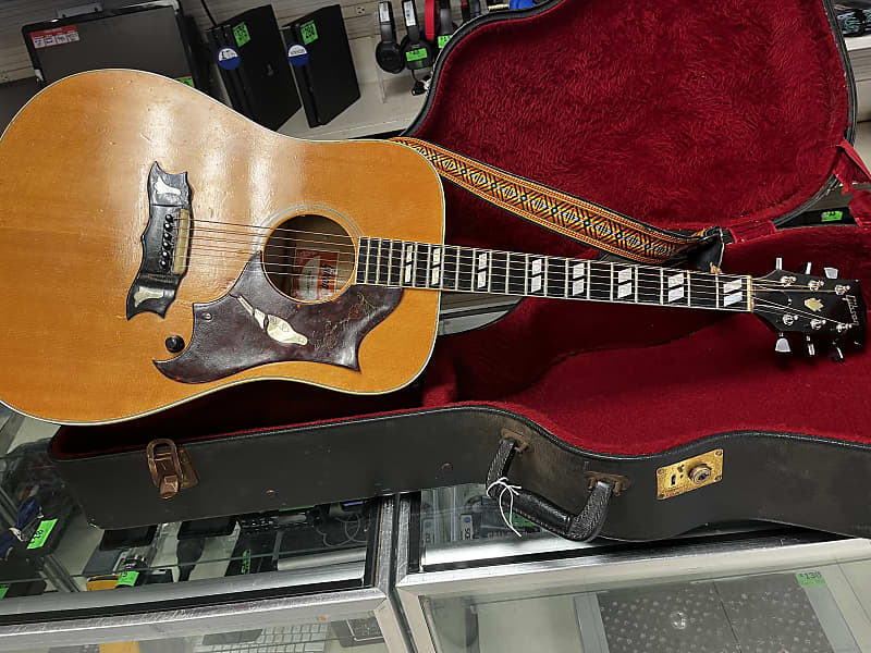 Gibson 1978 Gibson Dove Custom Acoustic Guitar w Case