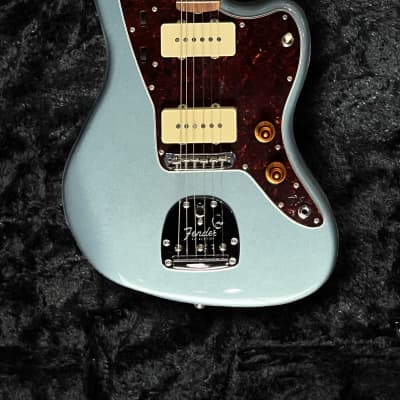 Fender Vintera 60's Jazzmaster 2022 - Ice Blue Metallic image 4