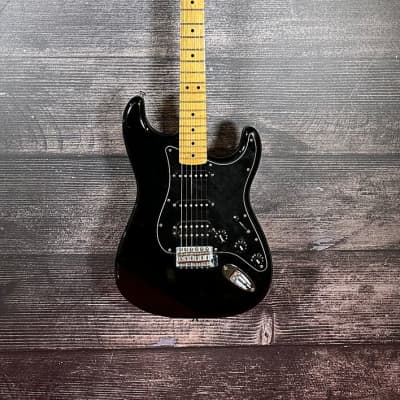 Fender stratocaster special edition Electric Guitar (Torrance,CA) image 2