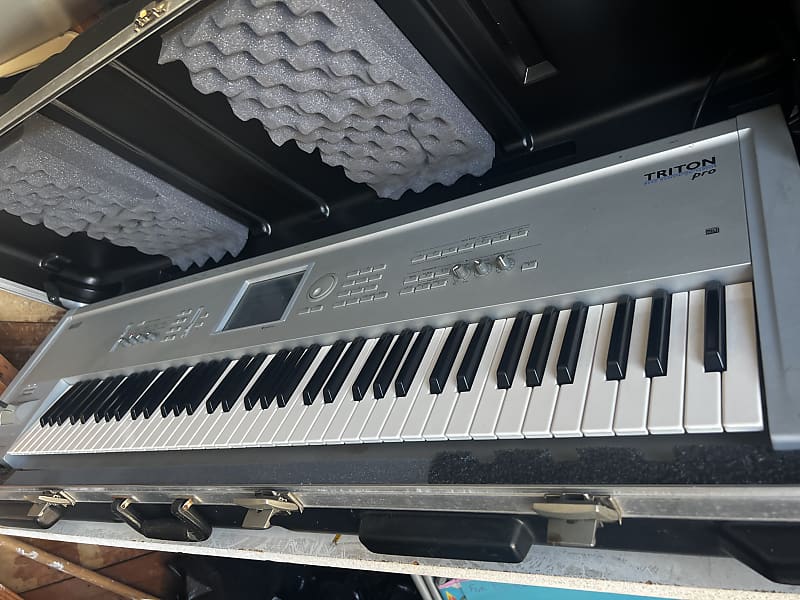 Korg Triton Pro 76-Key 62-Voice Polyphonic Workstation (1999 - 2000) |  Reverb