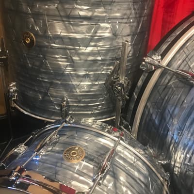 Gretsch USA Custom 4-piece drum kit - 12/16/22 plus snare - Sky Blue Pearl image 4