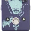 Julia Chorus/Vibrato: Guitar Pedal