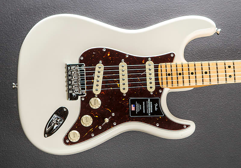 Fender American Professional II Stratocaster – Olympic White w/Maple image 1