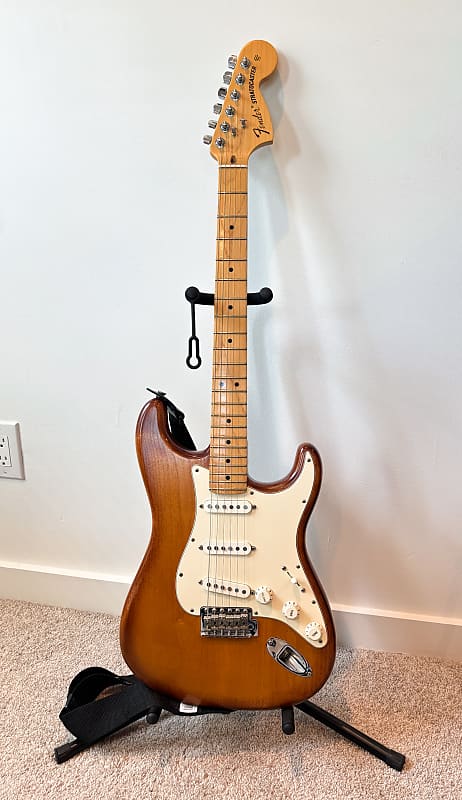 Fender FSR American Special Hand-Stained Stratocaster with Maple