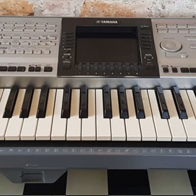 Yamaha PSR 3000 Silver Keyboard synth | Reverb