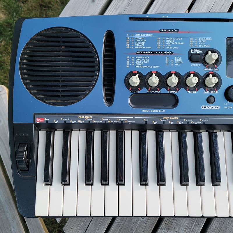 Yamaha DJX PSR-D1 Keyboard/Synthesizer /Sampler with padded