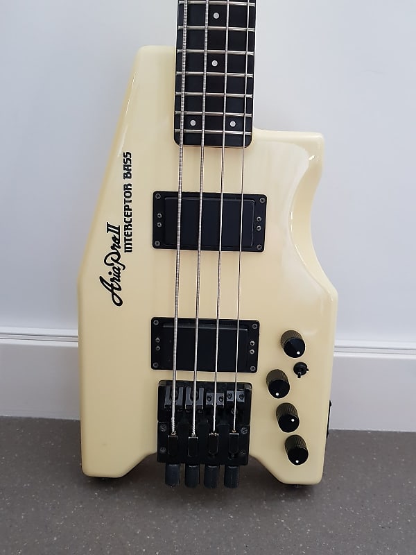 [RARE] Aria Pro II Interceptor Bass 1986 Arctic White w/ Original Case
