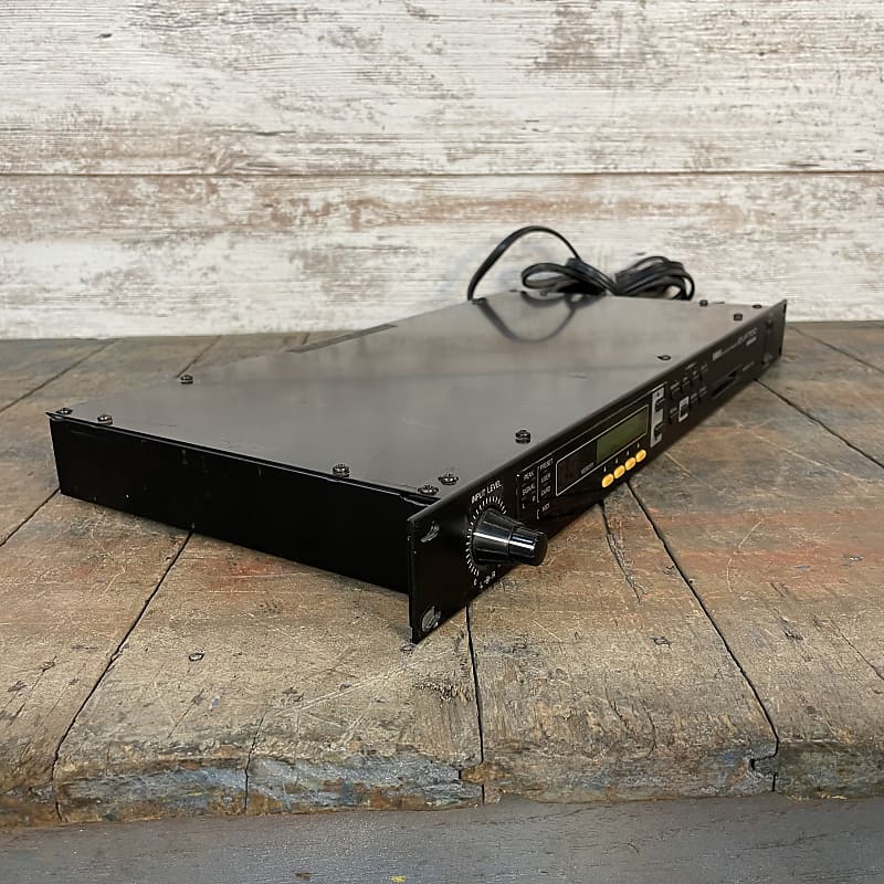 Yamaha EMP700 Stereo Multi Effects Processor | Reverb