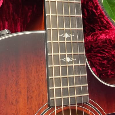 Taylor 324ce Grand Auditorium Mahogany/Blackwood Cutaway Acoustic/Electric with V-Class Bracing image 6
