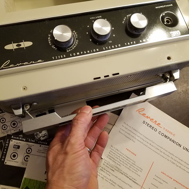 Vintage (1960) Revere/3M T-2200 Stereo Tube Reel to Reel Magnetic Tape  Recorder 