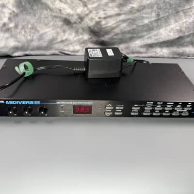 Alesis MIDIVerb 4 Professional Studio Dual Channel Parallel
