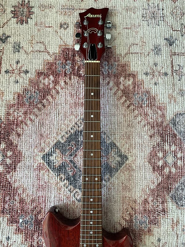 日本のヴィンテージギター「アズミ」について - Genspark