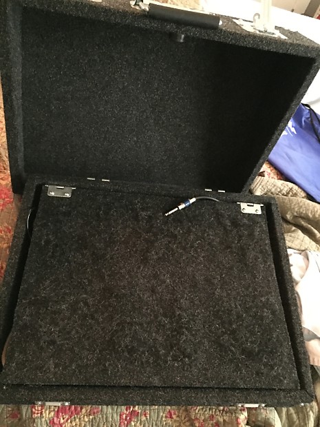 Used MKS Cases PEDAL PAD PEDALBOARD 18X14 Accessories - Guitars