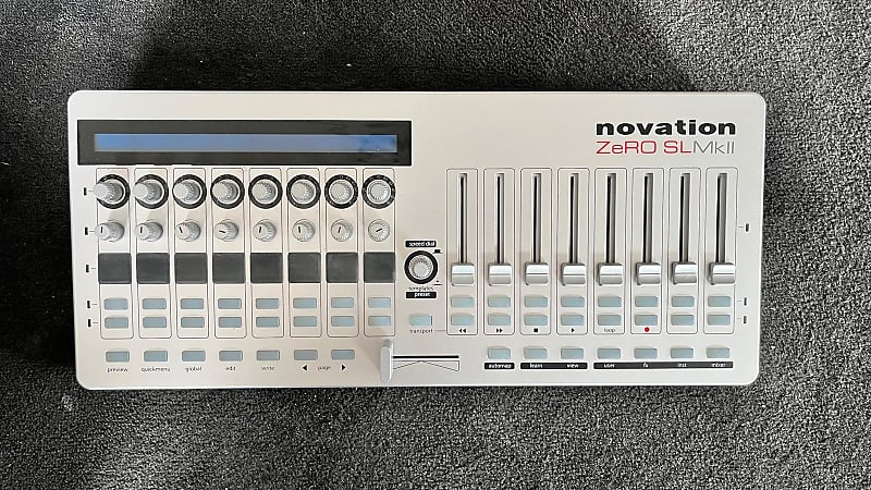 Novation ReMOTE ZeRO SL 美品 Novation Remote Zero SL | Long & McQuade
