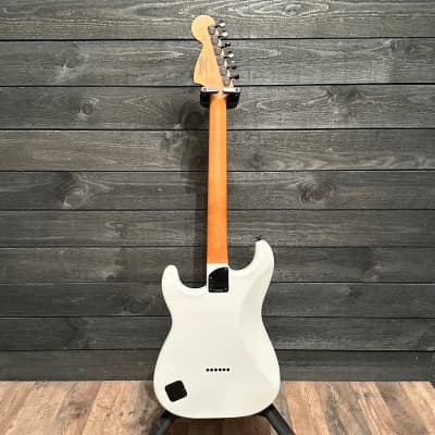 Fender Squier Contemporary Stratocaster Special Electric Guitar - White image 12