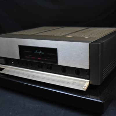 Accuphase P-11 Stereo Power Amplifier in Good Condition image 3