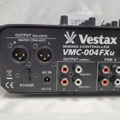 VESTAX VMC-004FXu 4 CHANNEL DJ MIXER #2892 GOOD USED WORKING