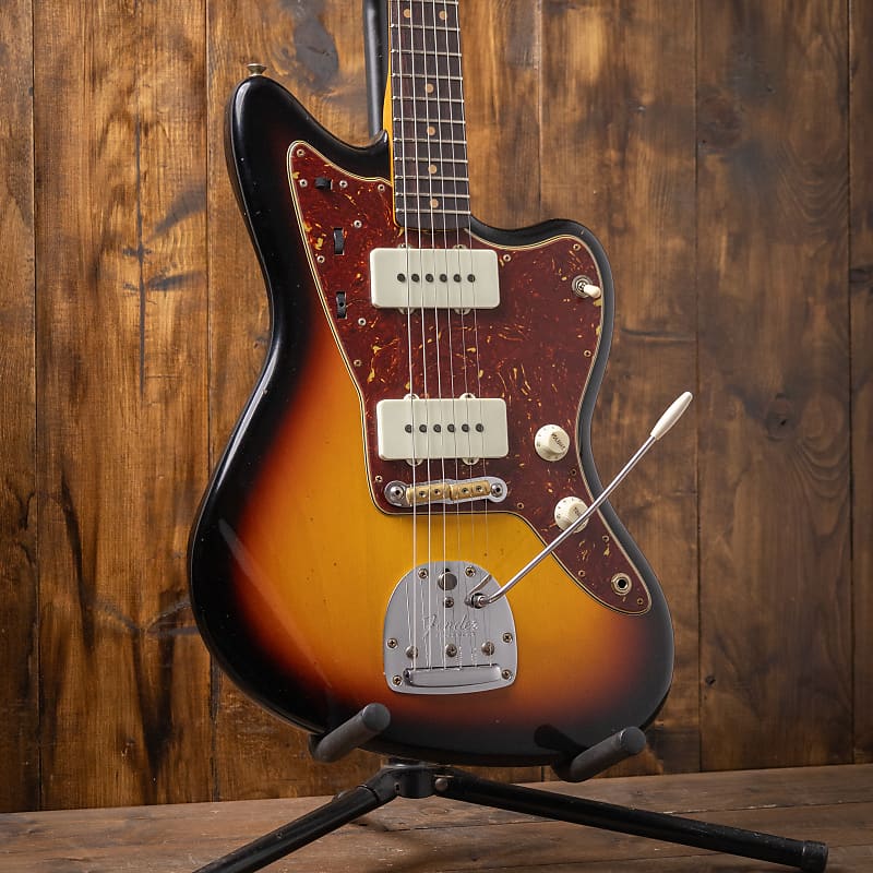 Fender Custom Shop '62 Jazzmaster Journeyman Relic - Aged 3 Color Sunburst image 1