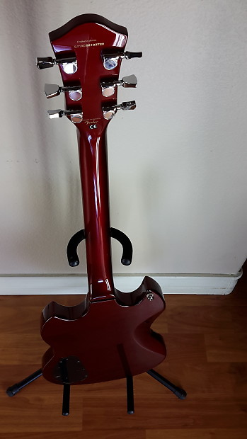 Fender Squier 20th Anniversary 2002 crimson red Gibson Guild Body