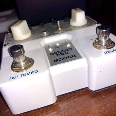 Mooer ReEcho Pro Twin Stereo Delay effect pedal White image 10